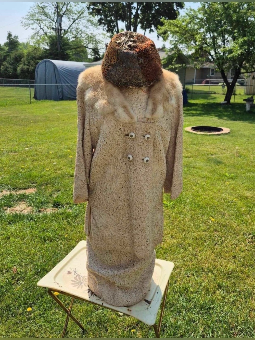 Vintage 1950s Satouche Ribbon Beige 3pc Dress Suit Mink Fur & Feather Pillbox